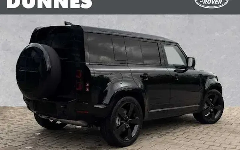 Gebraucht Land Rover Defender SE Dynamic 300 PS (220 kW) 2025 Schwarz SUV
