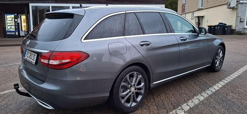 Gebraucht Mercedes C220 170 PS (125 kW) 2017 Grau Kombi