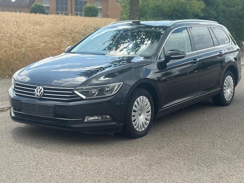 Gebraucht VW Passat Business 150 PS (110 kW) 2018 Schwarz Kombi