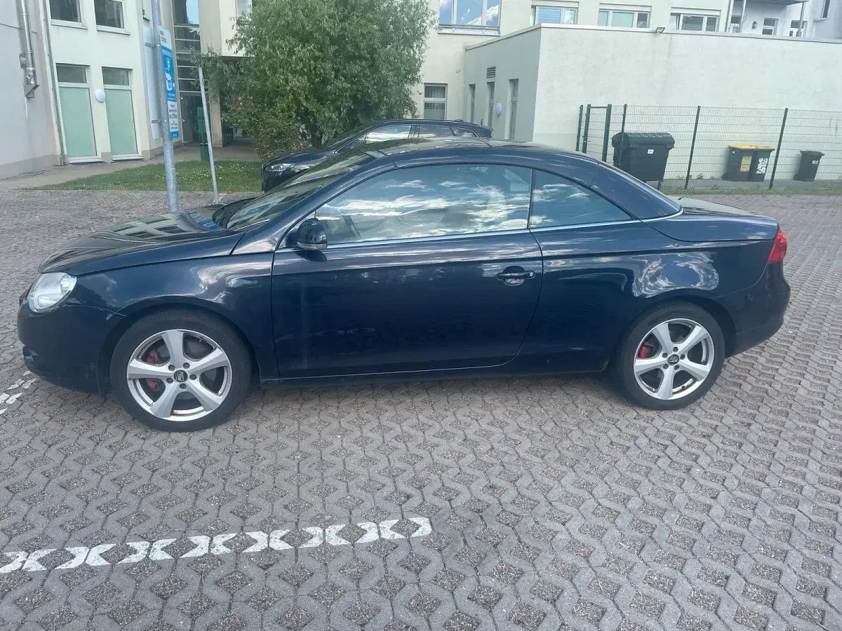 Gebraucht VW Eos 200 PS (147 kW) 2010 Blau Cabrio