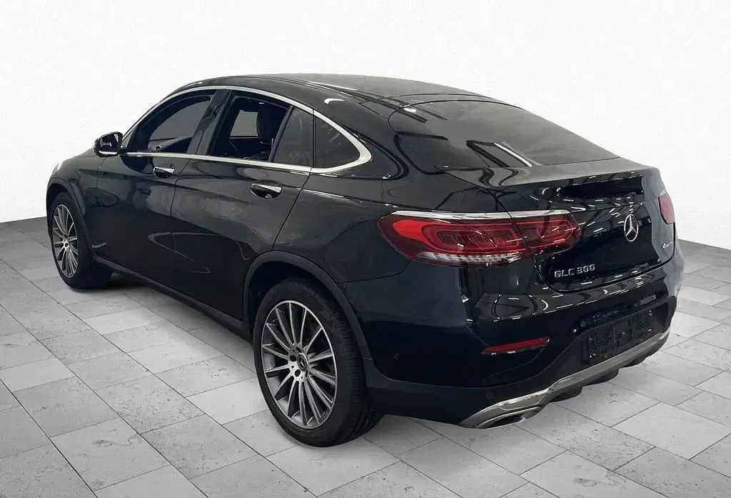 Gebraucht Mercedes GLC300 272 PS (200 kW) 2023 Schwarz SUV