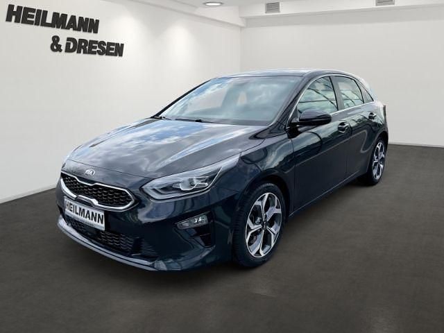 Schwarz Gebraucht 2020 Kia Ceed Spirit Kleinwagen | 16.450 € (Etwas zu teuer) - Bild 1/4