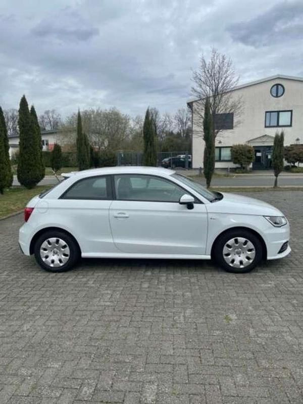 Gebraucht Audi A1 S-Line 95 PS (69 kW) 2015 Weiß Kleinwagen