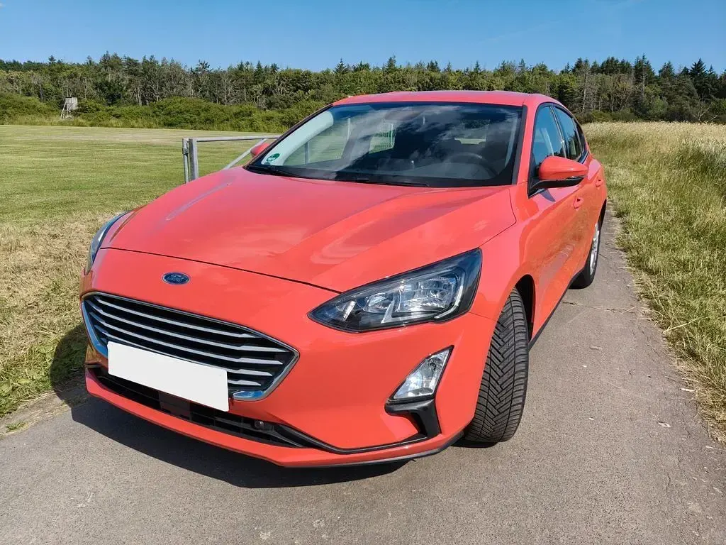 Gebraucht Ford Focus Cool & Connect 120 PS (88 kW) 2021 Rot Limousine