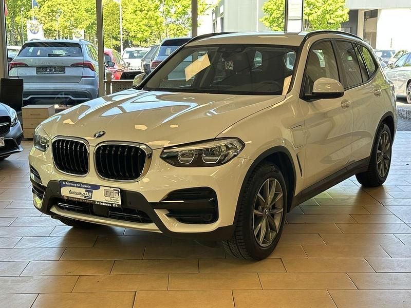 Weiß alpinweiss iii Gebraucht 2020 BMW X3 Advantage SUV | 28.450 € (Guter Preis) - Bild 1/4