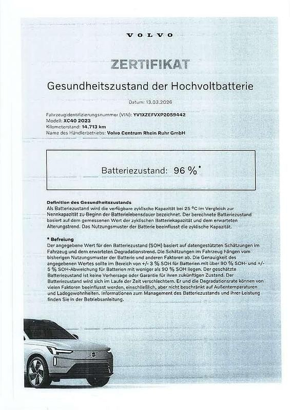 Gebraucht Volvo XC40 Core 169 kW (231 PS) 2023 Weiß crystal white / metallic SUV