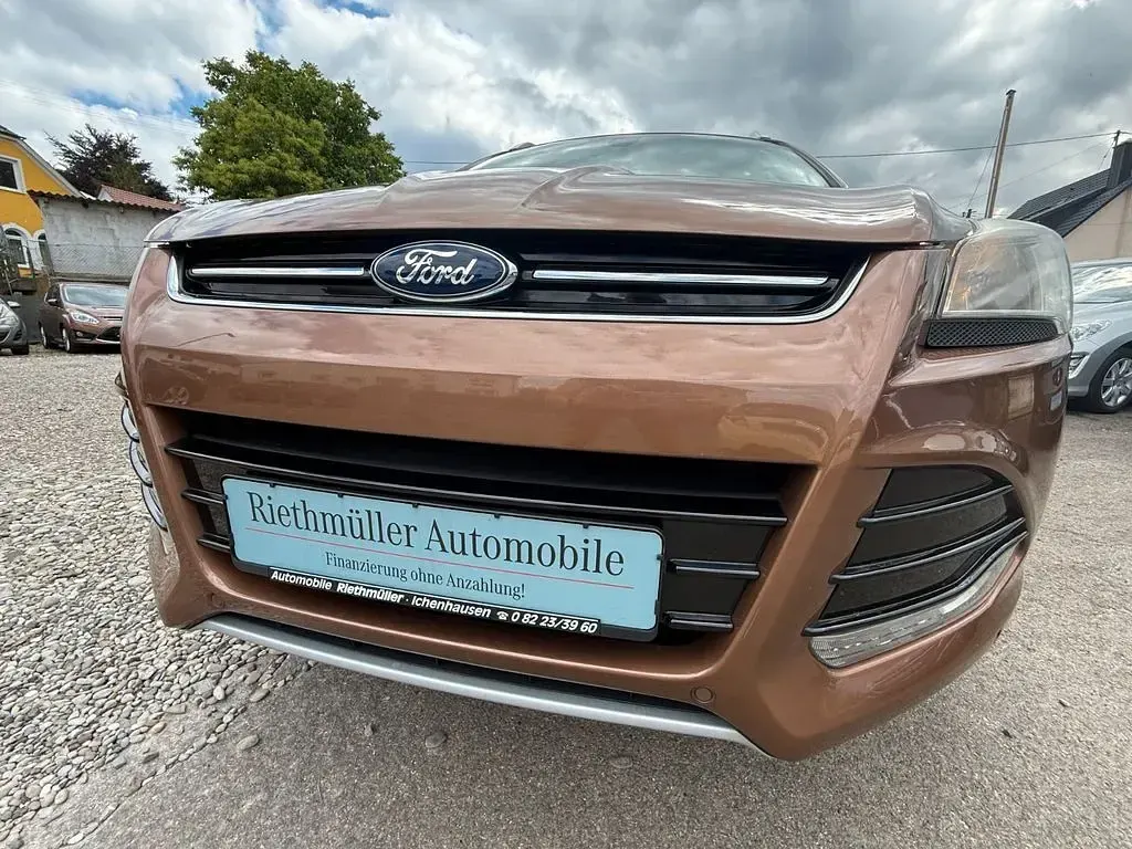 Gebraucht Ford Kuga Titanium 150 PS (110 kW) 2013 Braun SUV