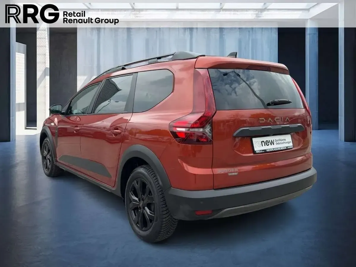 Usata Dacia Jogger Extreme 139 CV (102 kW) 2024 Marrone Monovolume