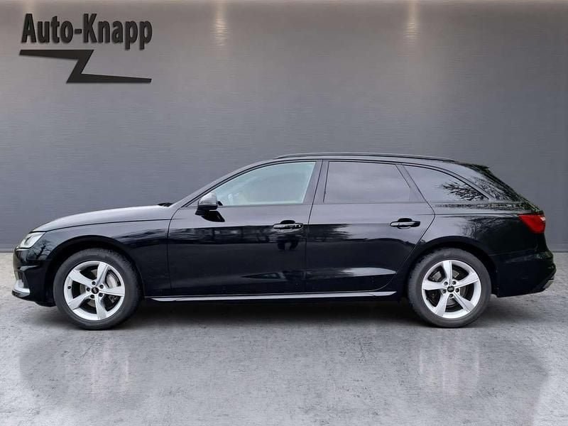 Używany Audi A4 Advanced 204 KM (150 kW) 2022 Czarny Kombi