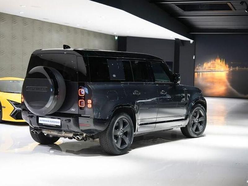 Gebraucht Land Rover Defender 525 PS (386 kW) 2023 Carpathian grey SUV
