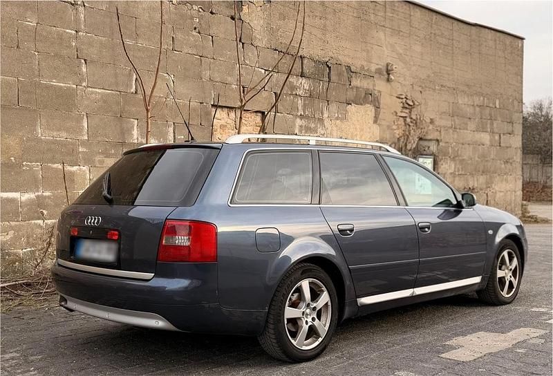 Gebraucht Audi A6 S-Line 153 PS (112 kW) 2002 Blau Kombi
