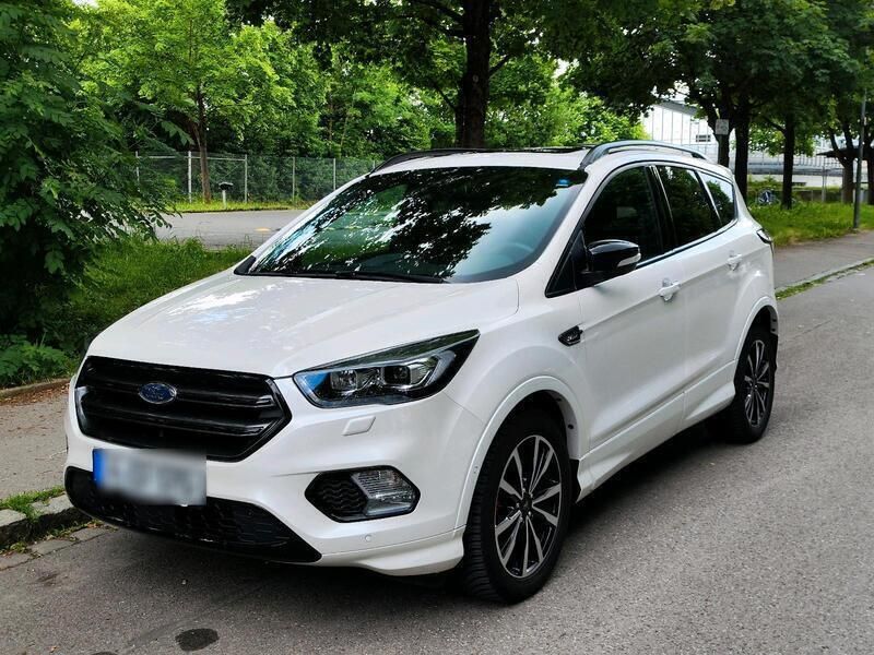 Weiß Gebraucht 2019 Ford Kuga ST-Line SUV | 28.000 € (Teuer) - Bild 1/4