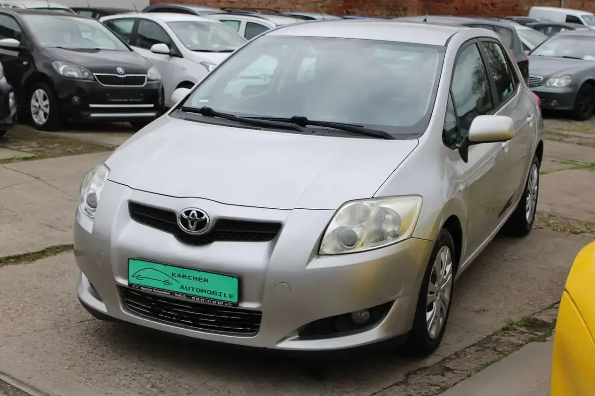 Gebraucht Toyota Auris Sol 132 PS (97 kW) 2007 Silver metallic Kleinwagen