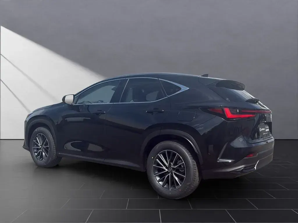 Neu Lexus NX350h Executive Line 243 PS (178 kW) 2025 Grün SUV