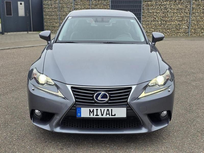 Gebraucht Lexus IS300h 181 PS (133 kW) 2014 Grau Limousine