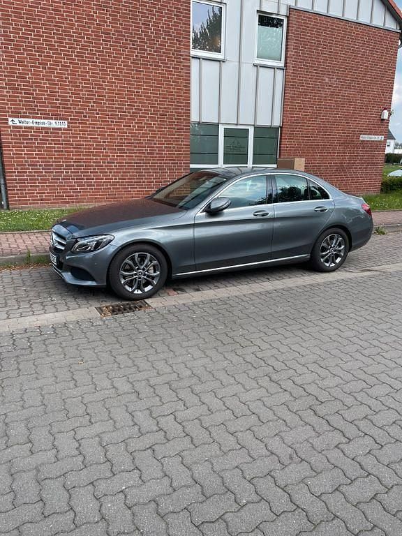 Gebraucht Mercedes C250 211 PS (155 kW) 2018 Grau Limousine