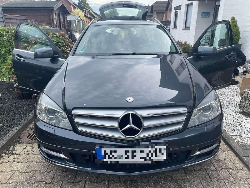 Grau Gebraucht 2011 Mercedes C220 Kombi | 5.000 € (Guter Preis) - Bild 1/4