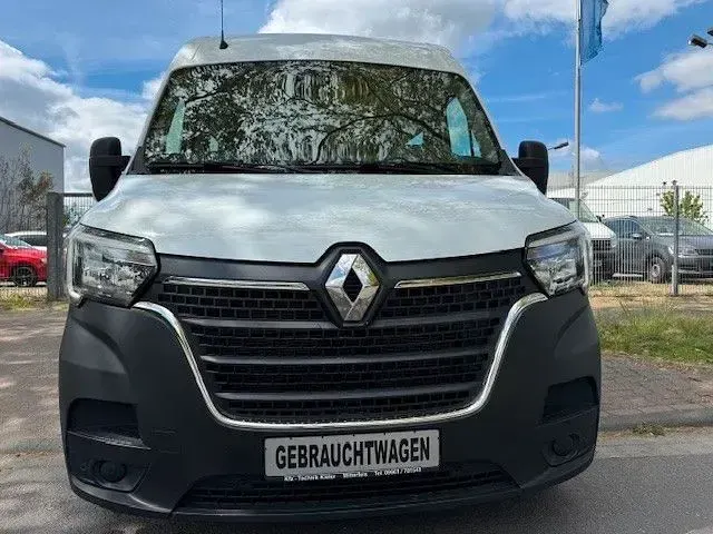 Używany Renault Master 145 KM (106 kW) 2022 Biały Minivan