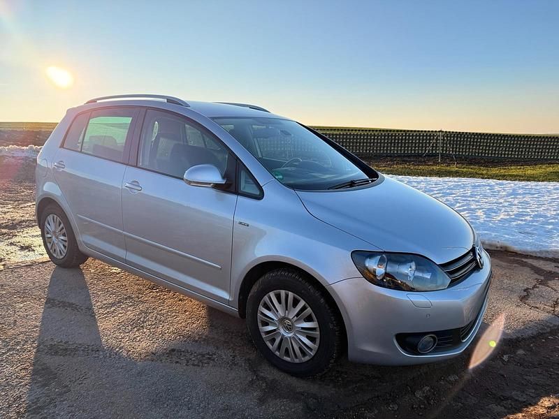 Gebraucht VW Golf VI 105 PS (77 kW) 2013 Silber Kleinwagen