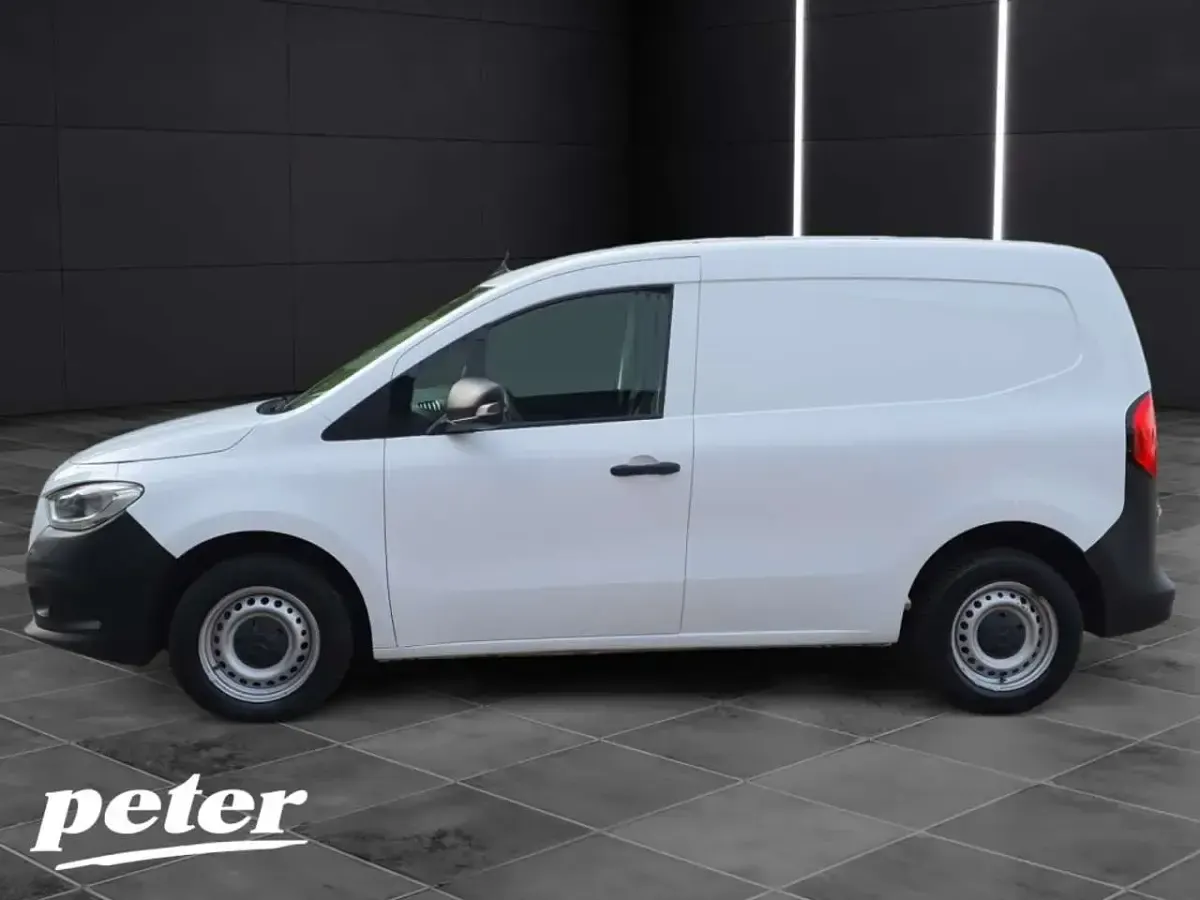 Gebraucht Mercedes Citan 112 116 PS (85 kW) 2023 Weiß Van / Kleinbus