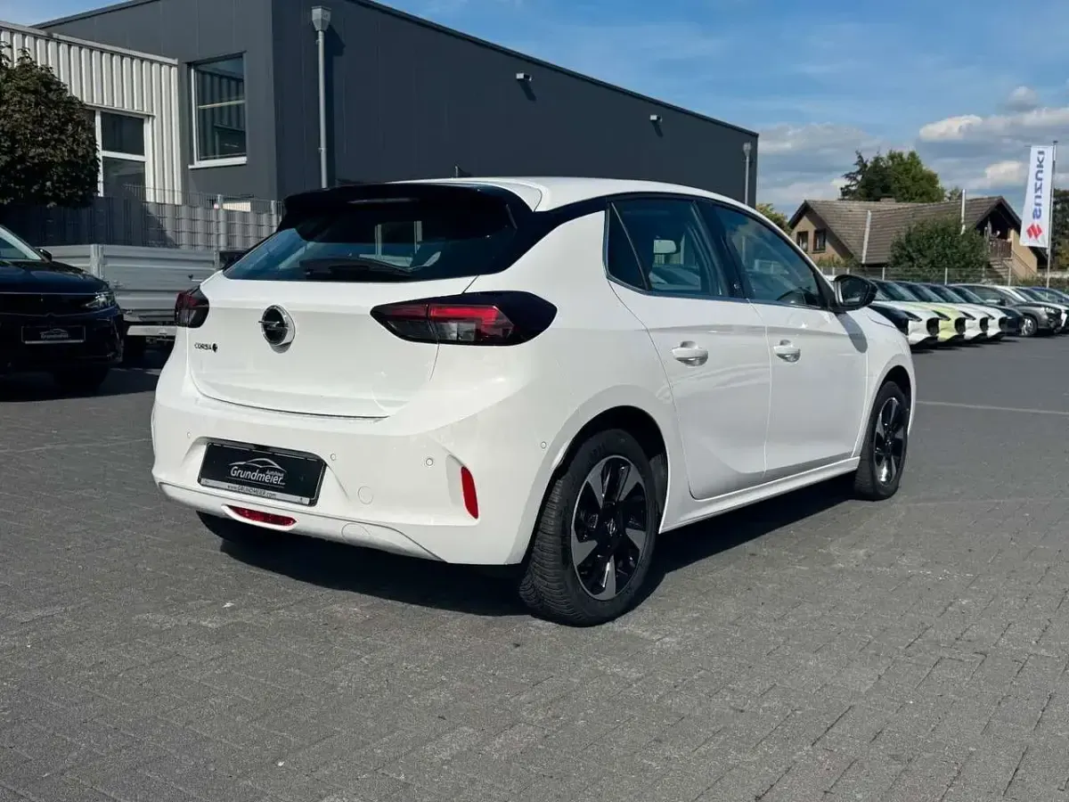 Gebraucht Opel Corsa-e Elegance 100 kW (136 PS) 2022 Weiß Kleinwagen