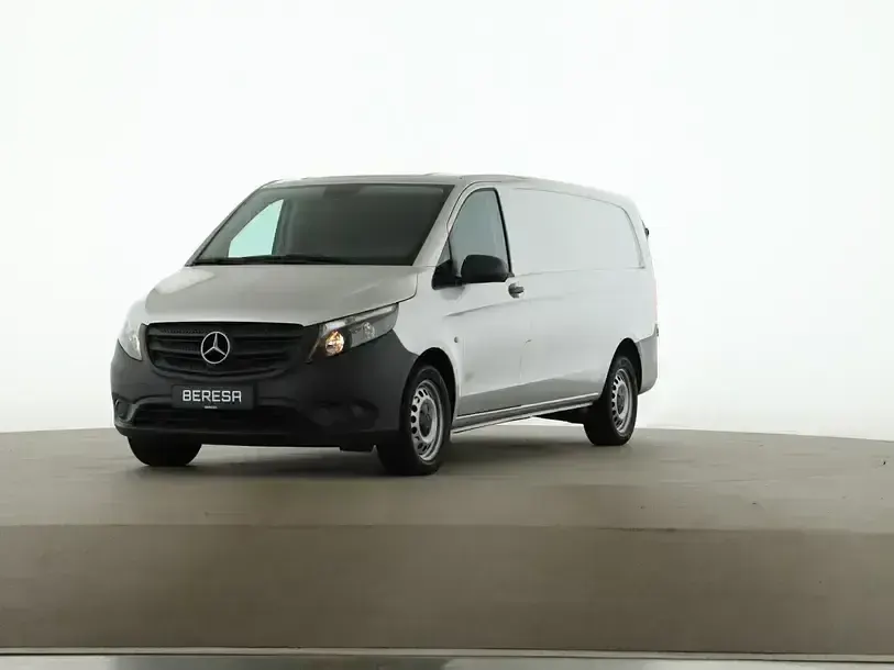 Gebraucht Mercedes Vito 163 PS (119 kW) 2022 Silber Van