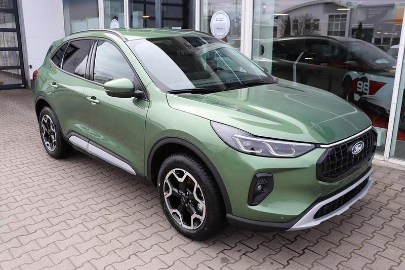 Gebraucht Ford Kuga Active 242 PS (177 kW) 2025 Bursting green metallic SUV