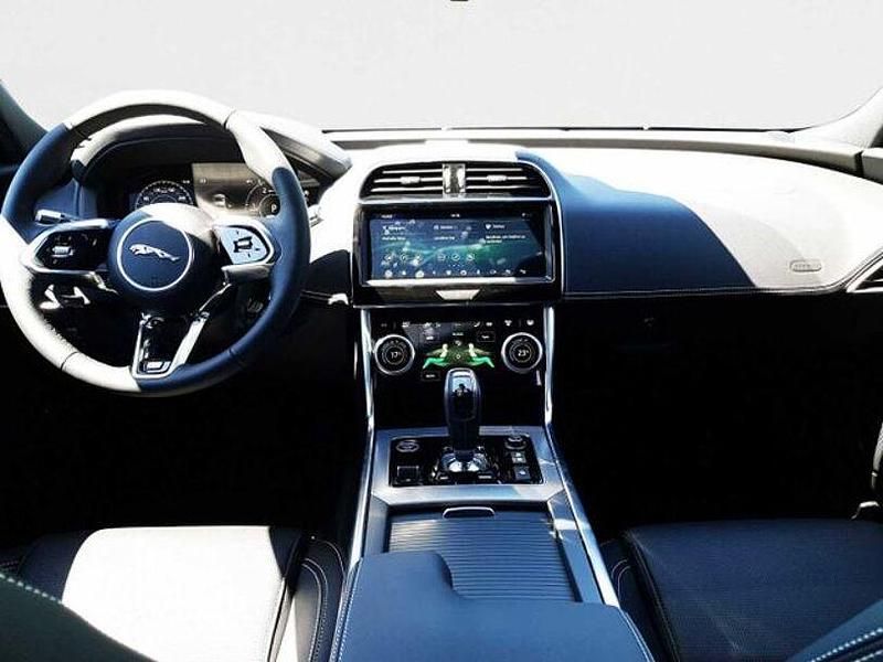 Gebraucht Jaguar XE R-Dynamic 181 PS (133 kW) 2019 Schwarz Limousine