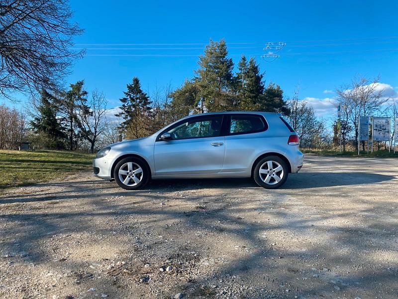 Gebraucht VW Golf VI 122 PS (89 kW) 2011 Silber Kleinwagen