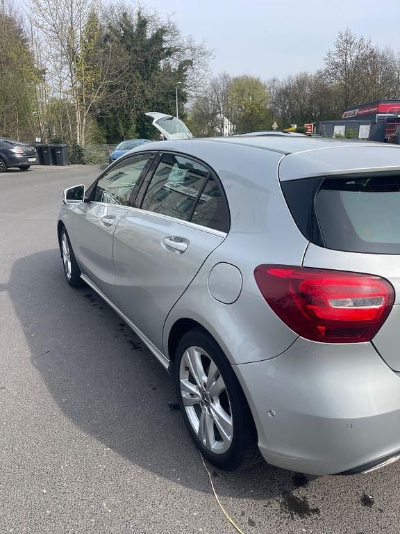 Gebraucht Mercedes A200 156 PS (114 kW) 2017 Silber Limousine