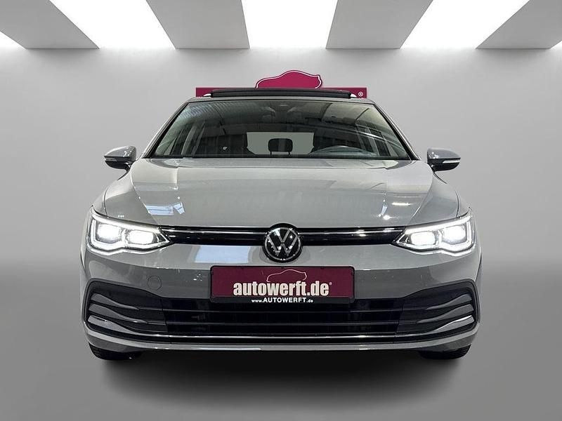 Gebraucht VW Golf VIII Active 150 PS (110 kW) 2022 Mondsteingrau Limousine