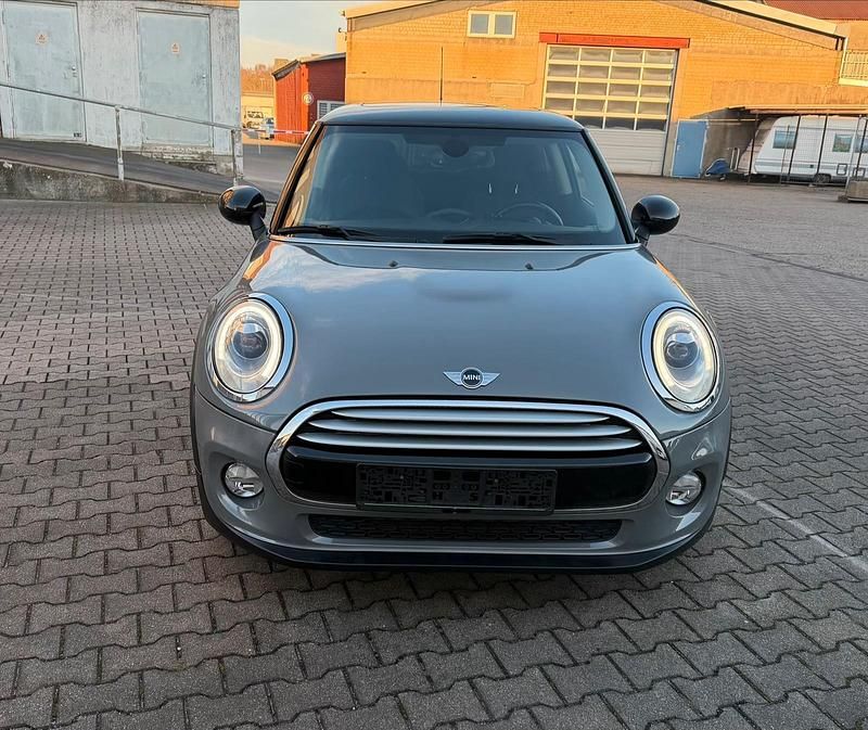 Grau Gebraucht 2016 Mini Cooper D Kleinwagen | 13.250 € (Fairer Preis) - Bild 1/4