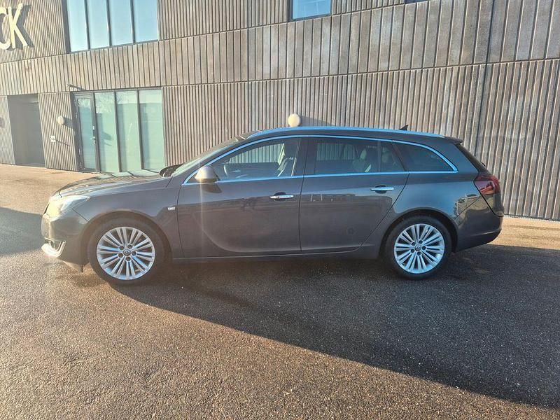 Gebraucht Opel Insignia Innovation 170 PS (125 kW) 2016 Grau Kombi