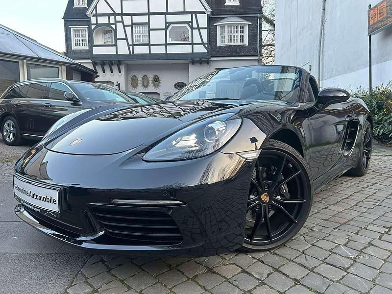 Gebraucht Porsche 718 Boxster 299 PS (219 kW) 2018 Tiefschwarzmetallic Cabrio
