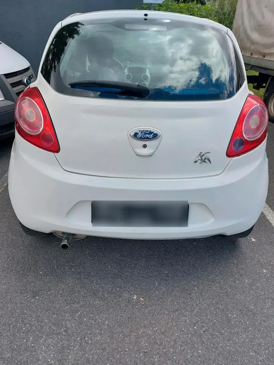 Gebraucht Ford Ka 70 PS (51 kW) 2010 Weiß Kleinwagen