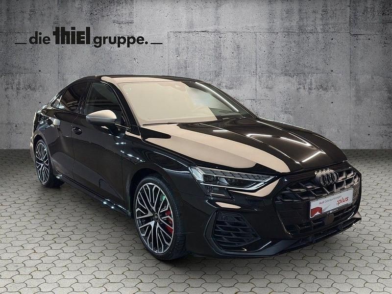 Gebraucht Audi S3 Ambiente 333 PS (244 kW) 2025 Schwarz Limousine