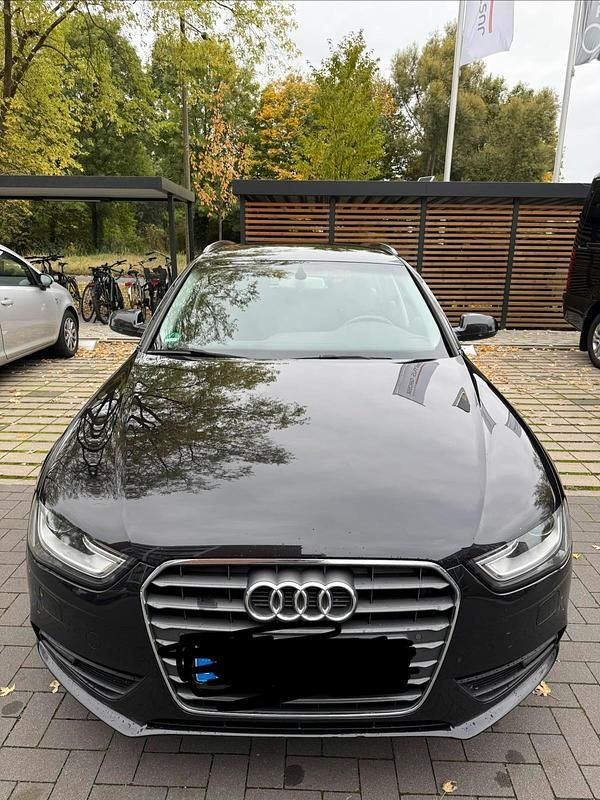 Schwarz Gebraucht 2015 Audi A4 Kombi | 9.200 € (Guter Preis) - Bild 1/4