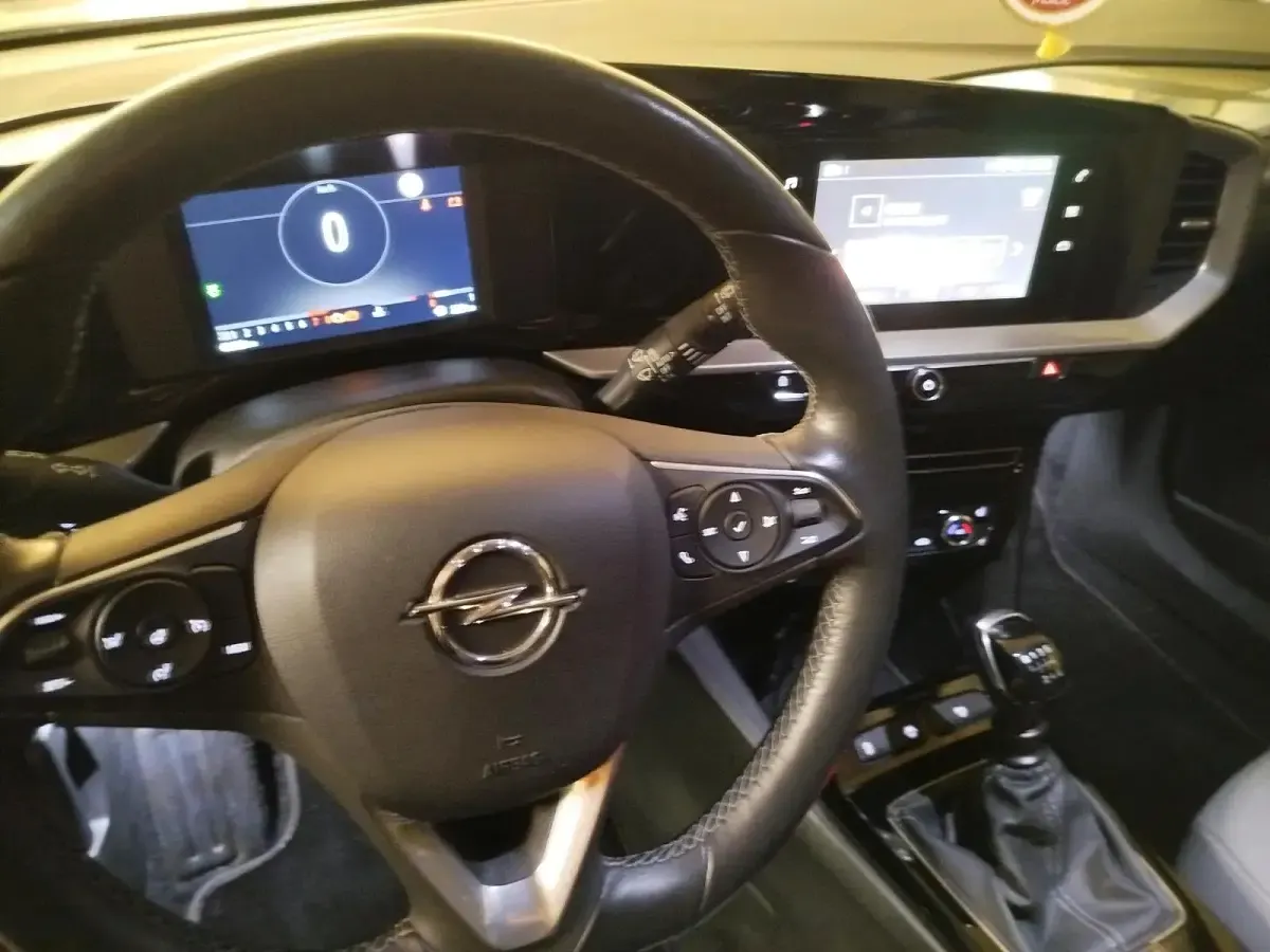 Usata Opel Mokka Elegance 130 CV (95 kW) 2021 Argento SUV