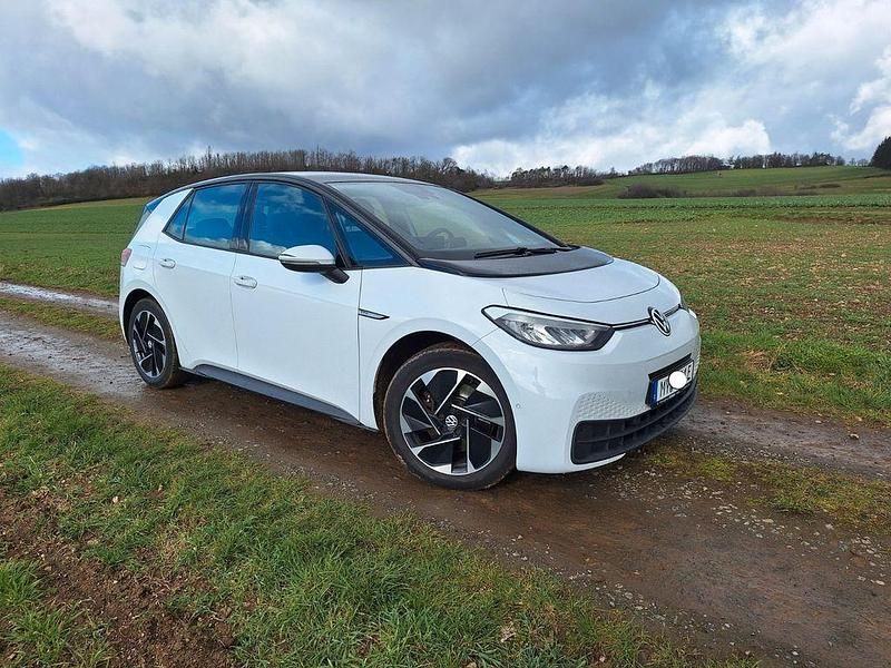 Gebraucht VW ID.3 Pro Performance 150 kW (204 PS) 2022 Weiß Kleinwagen