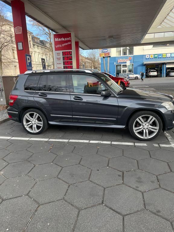 Gebraucht Mercedes GLK320 224 PS (164 kW) 2009 Grau SUV
