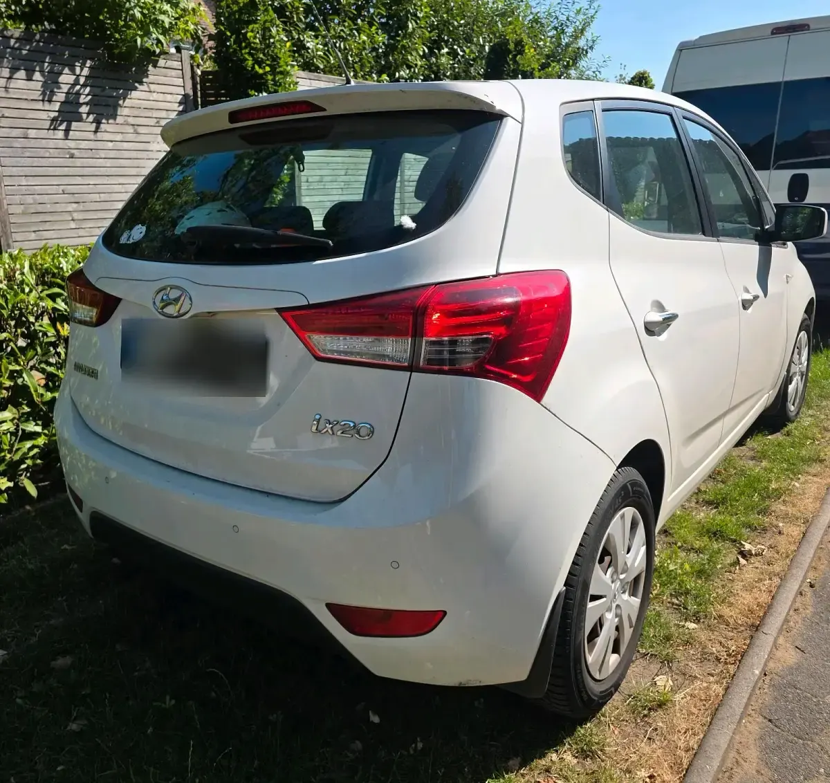 Gebraucht Hyundai ix20 125 PS (91 kW) 2013 Weiß Kleinwagen