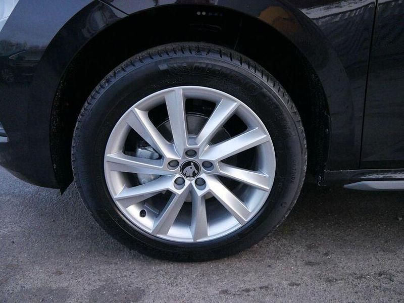 Neu Skoda Kamiq 150 PS (110 kW) 2025 Schwarz SUV