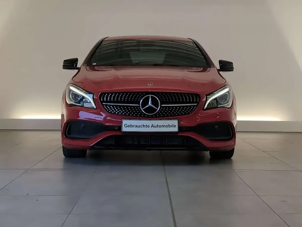 Gebraucht Mercedes CLA220 170 PS (125 kW) 2019 Rot Limousine