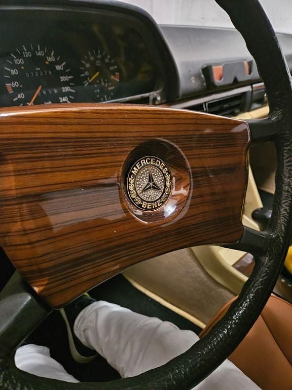 Gebraucht Mercedes E280 185 PS (136 kW) 1981 Blau Limousine