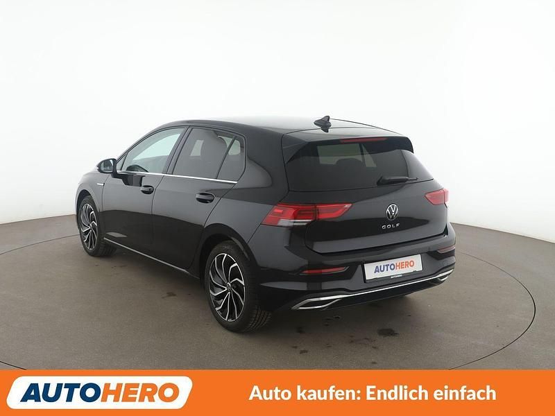 Gebraucht VW Golf VII Style 150 PS (110 kW) 2020 Schwarz Limousine