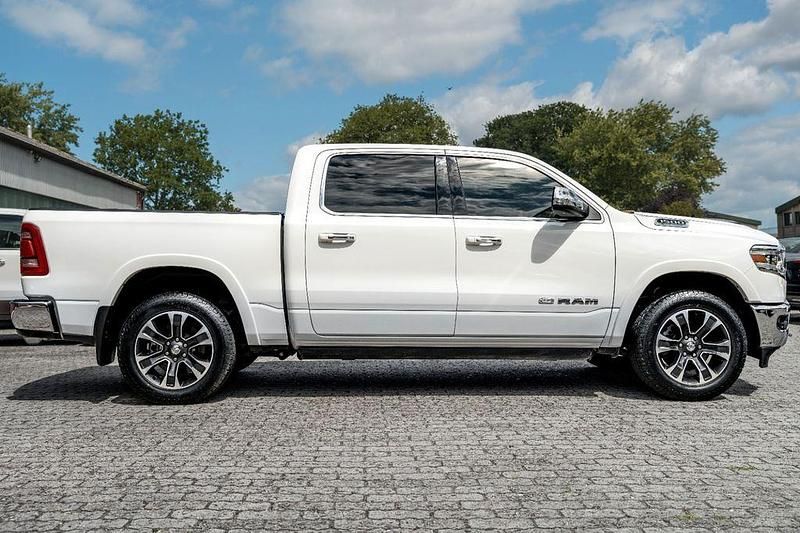 Gebraucht Dodge Ram 401 PS (294 kW) 2022 Weiß Pickup