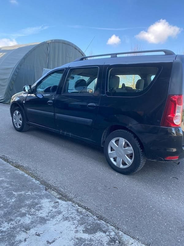Gebraucht Dacia Logan 85 PS (62 kW) 2011 Schwarz Kombi