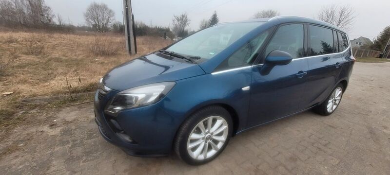 Blau Gebraucht 2015 Opel Zafira Tourer Innovation Van / Kleinbus | 9.970 € (Fairer Preis) - Bild 1/4