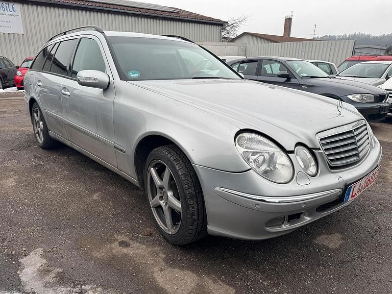Gebraucht Mercedes E280 177 PS (130 kW) 2004 Grau Kombi