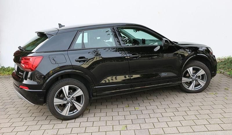 Gebraucht Audi Q2 Advanced Plus 150 PS (110 kW) 2020 Schwarz SUV
